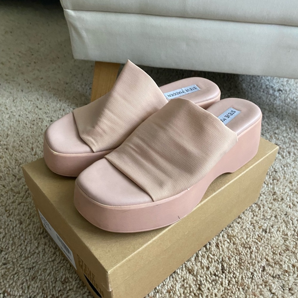 Steve Madden platform sandals